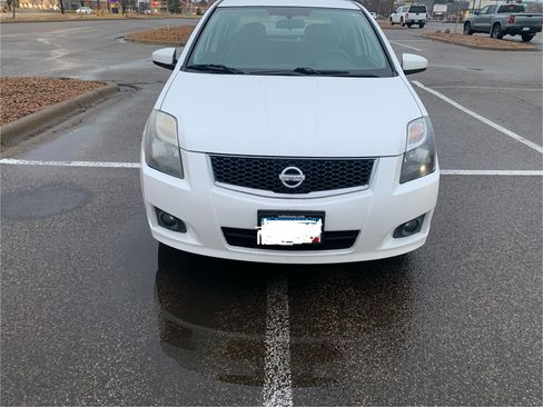 Used 2011 Nissan Sentra 2.0 SR w/ Convenience Pkg image 2