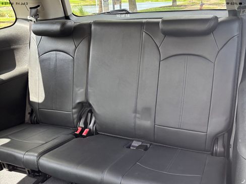 Used 2012 GMC Acadia SLT FWD image 8
