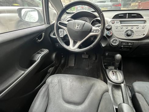 Used 2011 Honda Fit Sport image 12