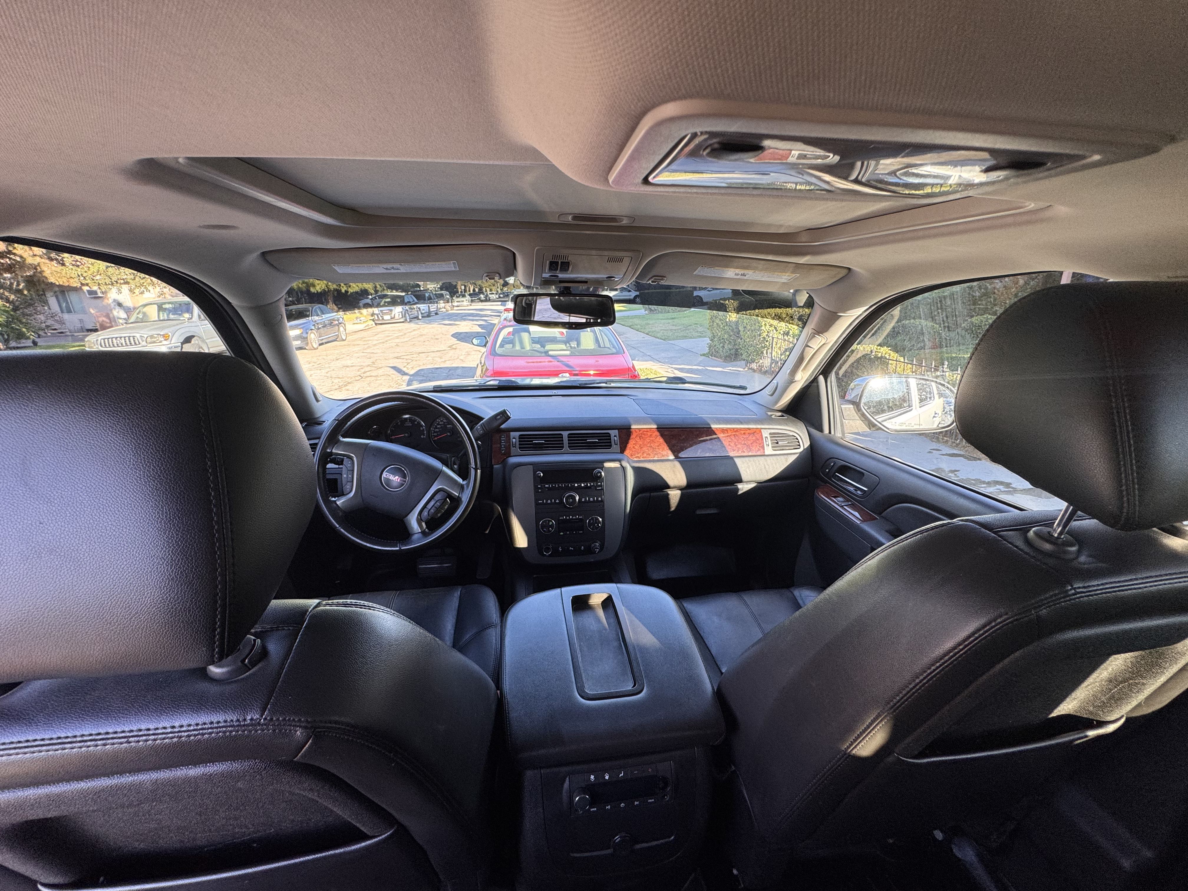 Used 2012 GMC Yukon SLT w/ Regional Value Package RWD image 17