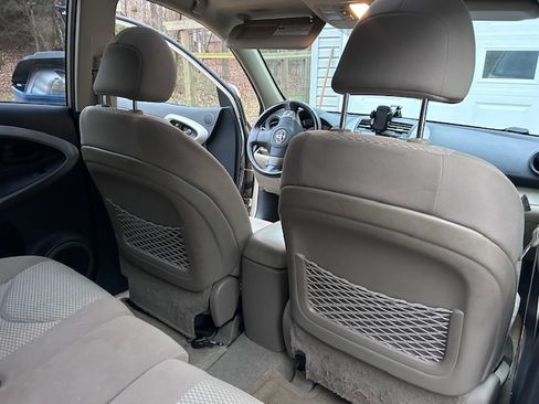 Used 2007 Toyota RAV4 Limited image 11