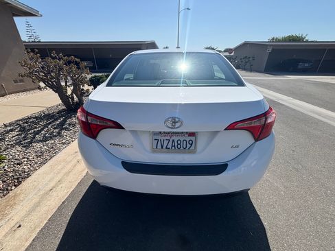 Used 2017 Toyota Corolla SE FWD image 6