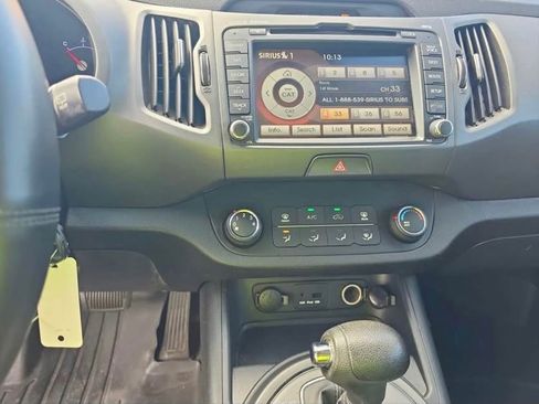 Used 2012 Kia Sportage LX w/ Navigation Pkg image 9