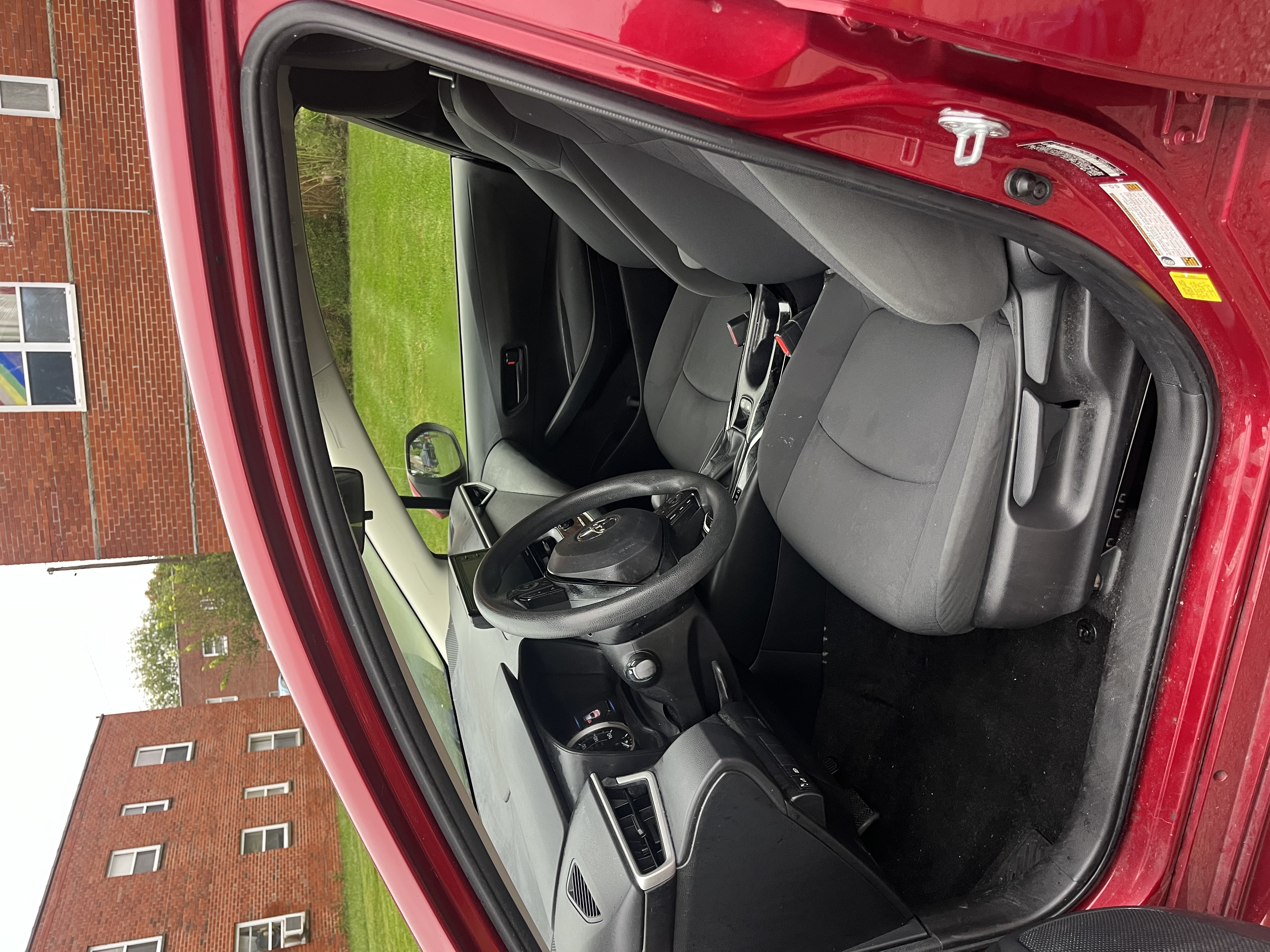 Used 2022 Toyota Corolla LE FWD image 11