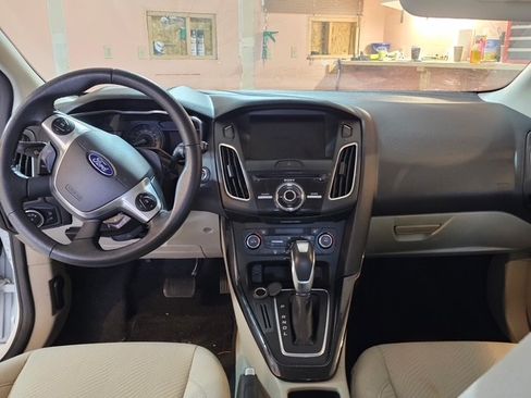 Used 2016 Ford Focus Electric Hatchback image 5