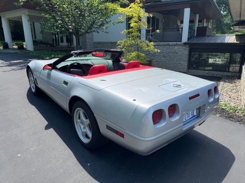 Used 1996 Chevrolet Corvette Convertible image 28