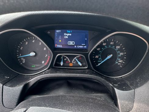 Used 2014 Ford Focus SE FWD image 11