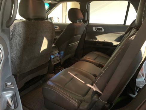 Used 2014 Ford Explorer Sport w/ Equipment Group 401A AWD/4WD image 2