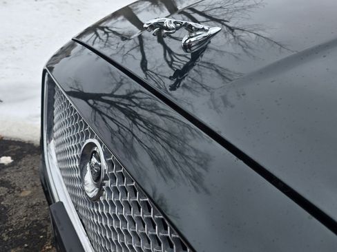 Used 2011 Jaguar XJ image 2
