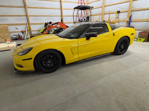 Used 2008 Chevrolet Corvette Coupe w/ Preferred Equipment Group RWD image 4