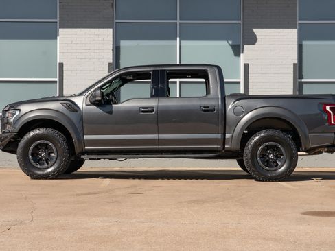 Used 2018 Ford F150 Raptor w/ Equipment Group 802A Luxury image 4