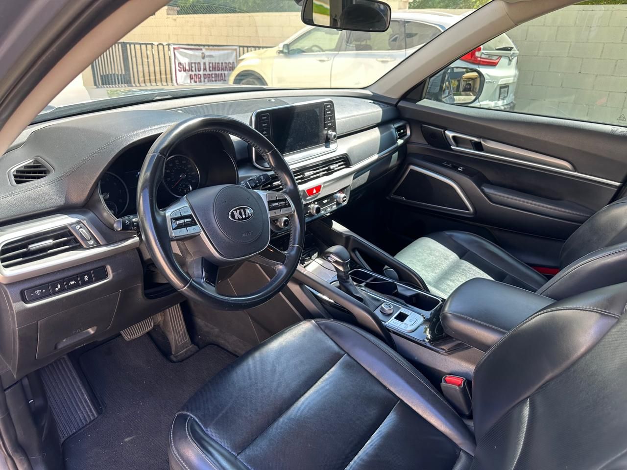 Used 2020 Kia Telluride LX FWD image 8