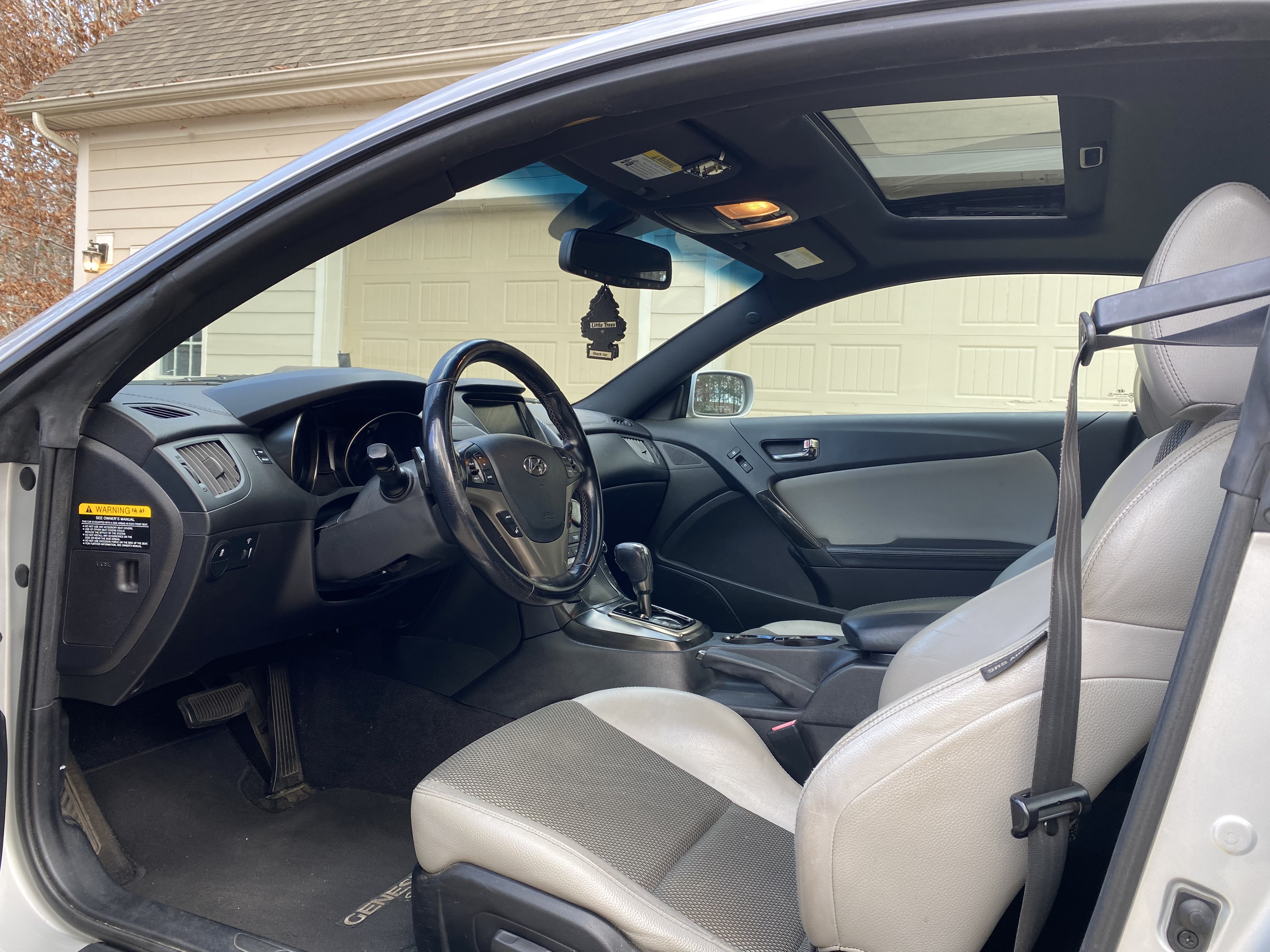 Used 2013 Hyundai Genesis 2.0T RWD image 12