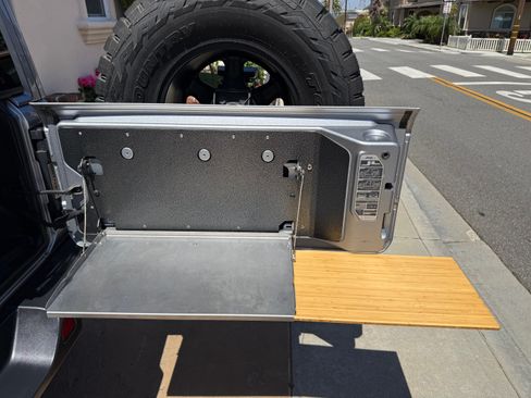 Used 2019 Jeep Wrangler Unlimited Rubicon AWD/4WD image 17