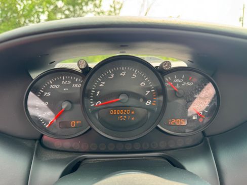 Used 2004 Porsche Boxster image 2