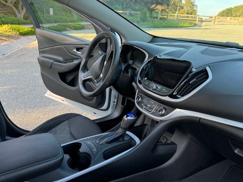 Used 2018 Chevrolet Volt LT image 10