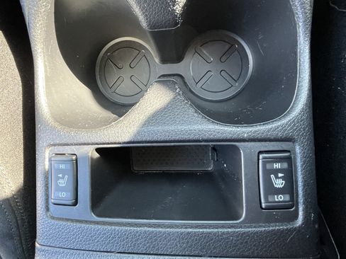 Used 2016 Nissan Rogue SV w/ SV Premium Package image 18