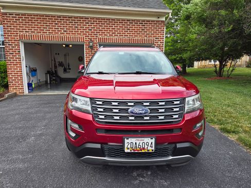 Used 2017 Ford Explorer Limited AWD/4WD image 2