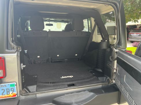 Used 2017 Jeep Wrangler Unlimited Sport w/ Quick Order Package 24S image 6