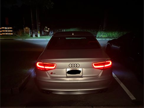 Used 2014 Audi S8 w/ Driver Assistance Package AWD/4WD image 10