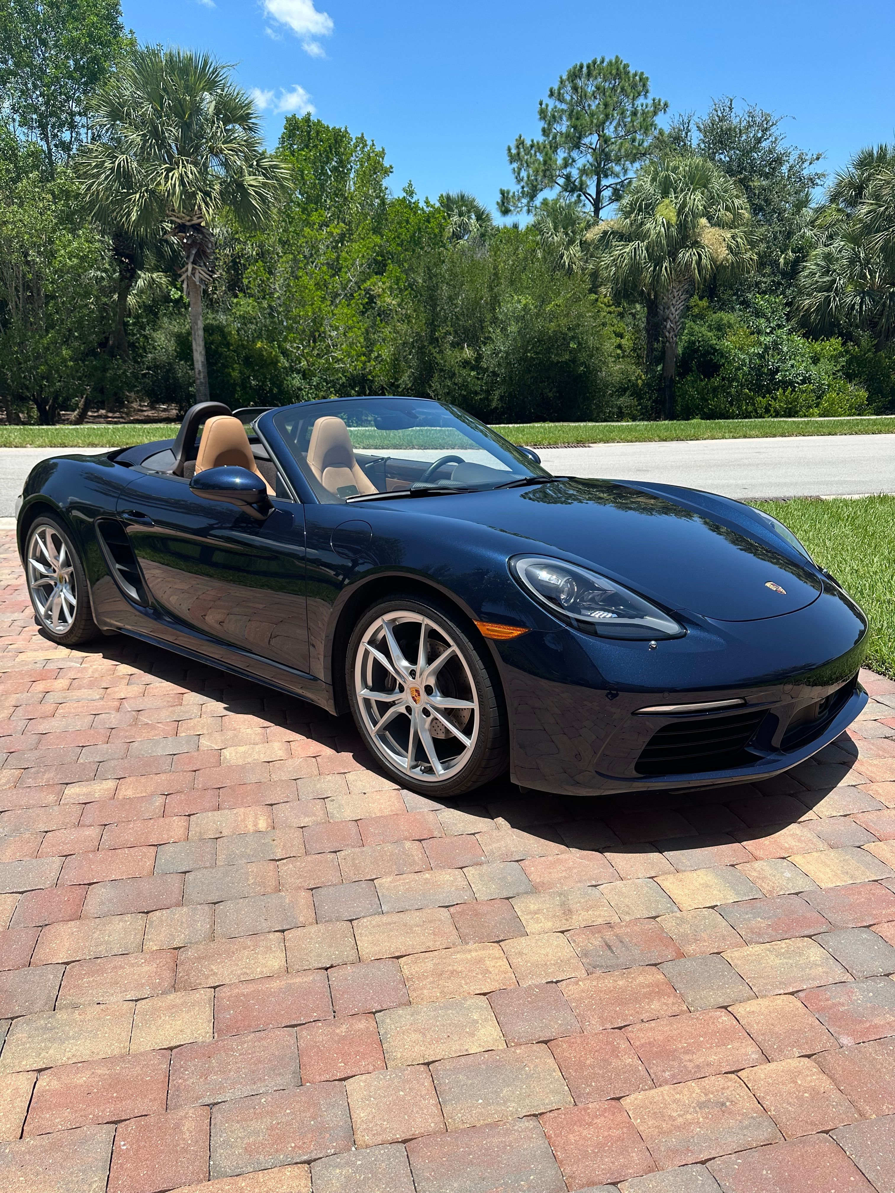 Used 2019 Porsche 718 Boxster RWD image 5