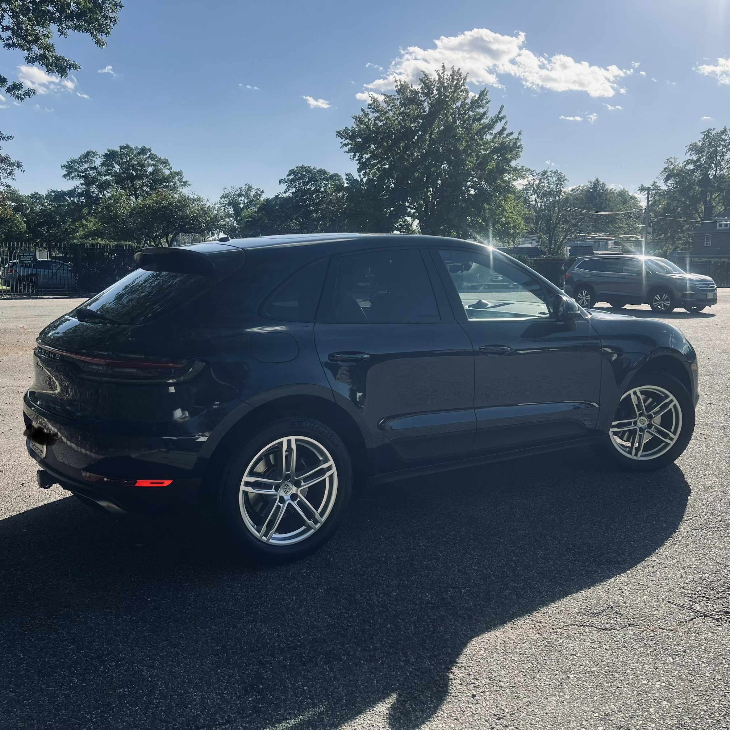 Used 2019 Porsche Macan AWD/4WD image 2