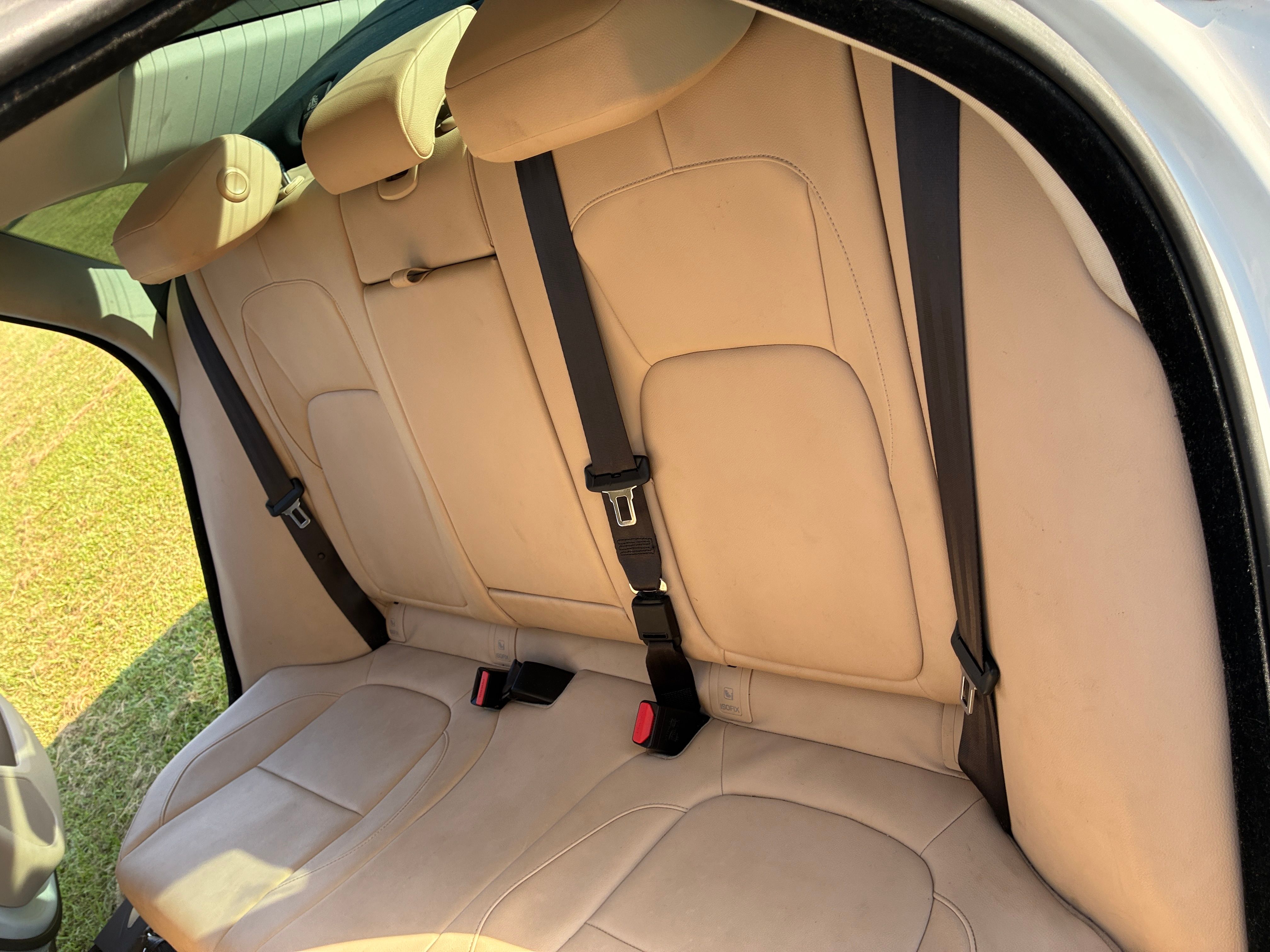 Used 2017 Jaguar XF Premium RWD image 15