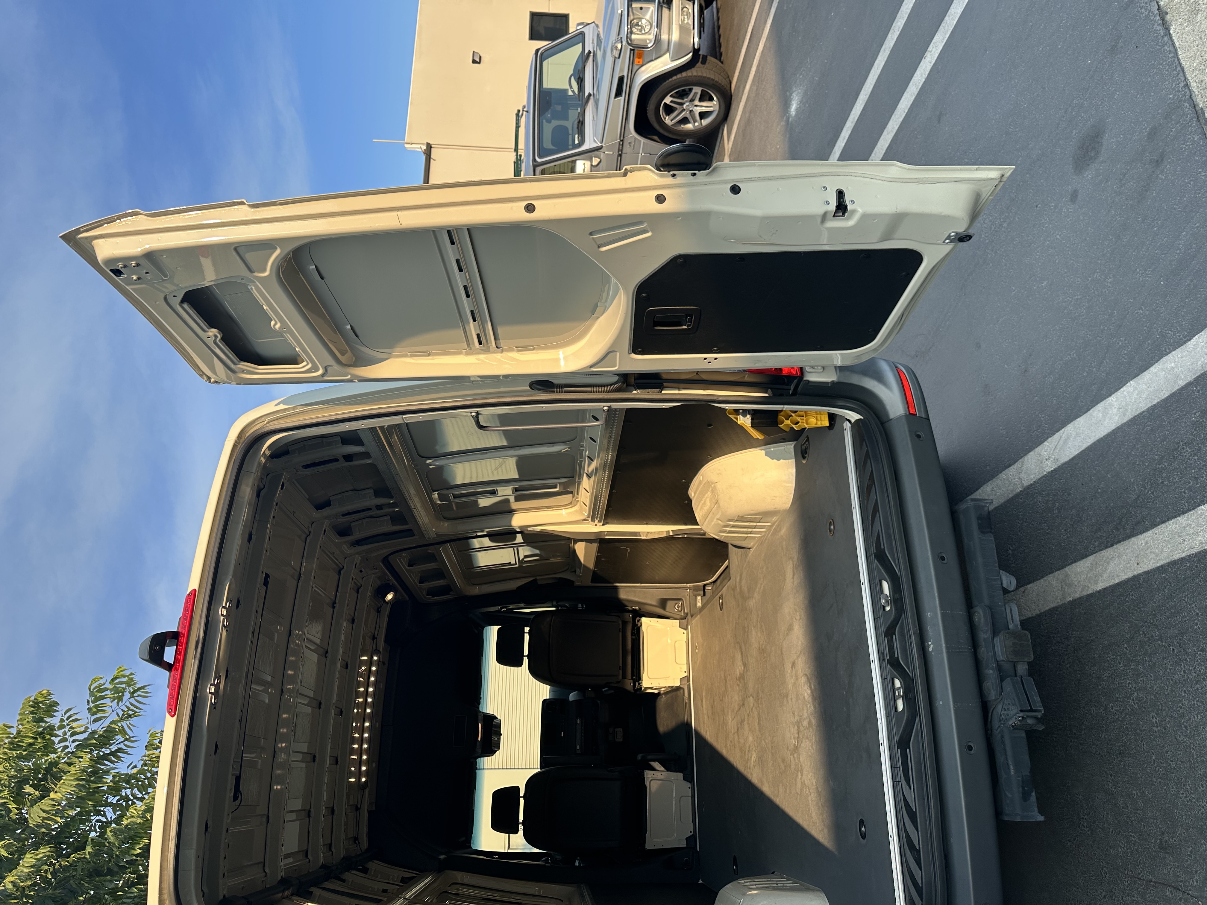 Used 2023 Mercedes-Benz Sprinter 2500 image 25