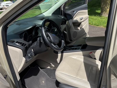 Used 2017 Ford Escape Titanium AWD/4WD image 25