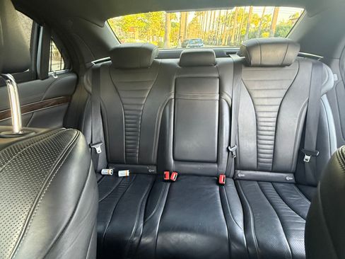 Used 2019 Mercedes-Benz S 560 Sedan image 20