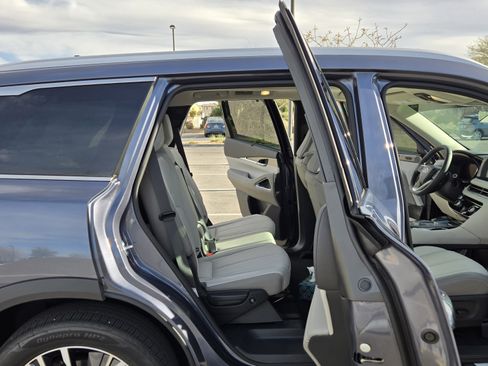 Used 2026 INFINITI QX60 Luxe w/ Cargo Package image 6