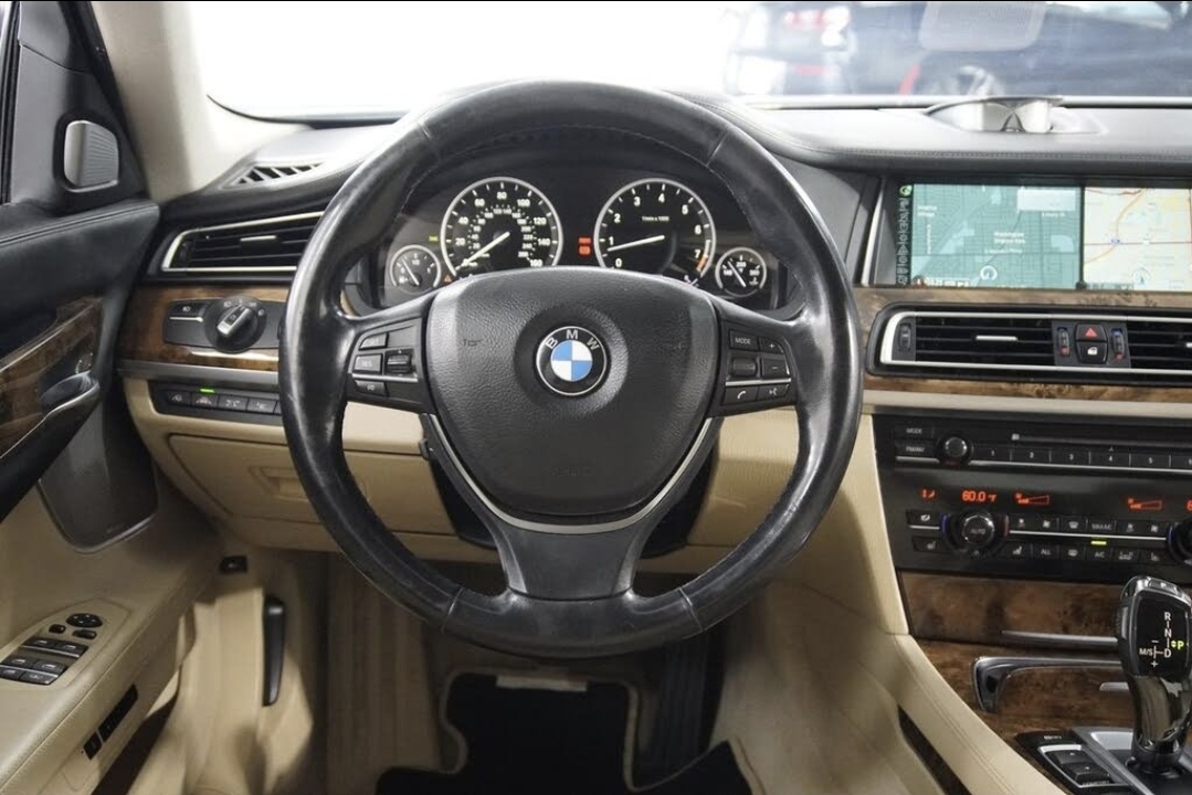 Used 2013 BMW 740Li RWD image 14
