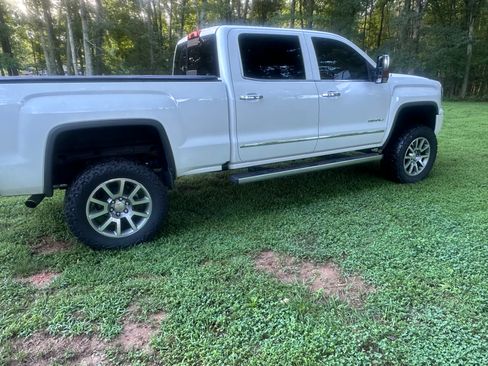 Used 2017 GMC Sierra 1500 Denali AWD/4WD image 5