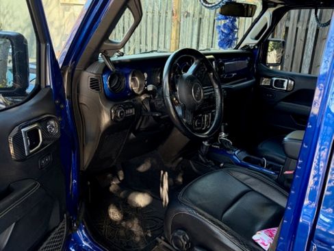 Used 2020 Jeep Wrangler Unlimited Sahara w/ Uconnect 4C Nav & Sound Group image 6