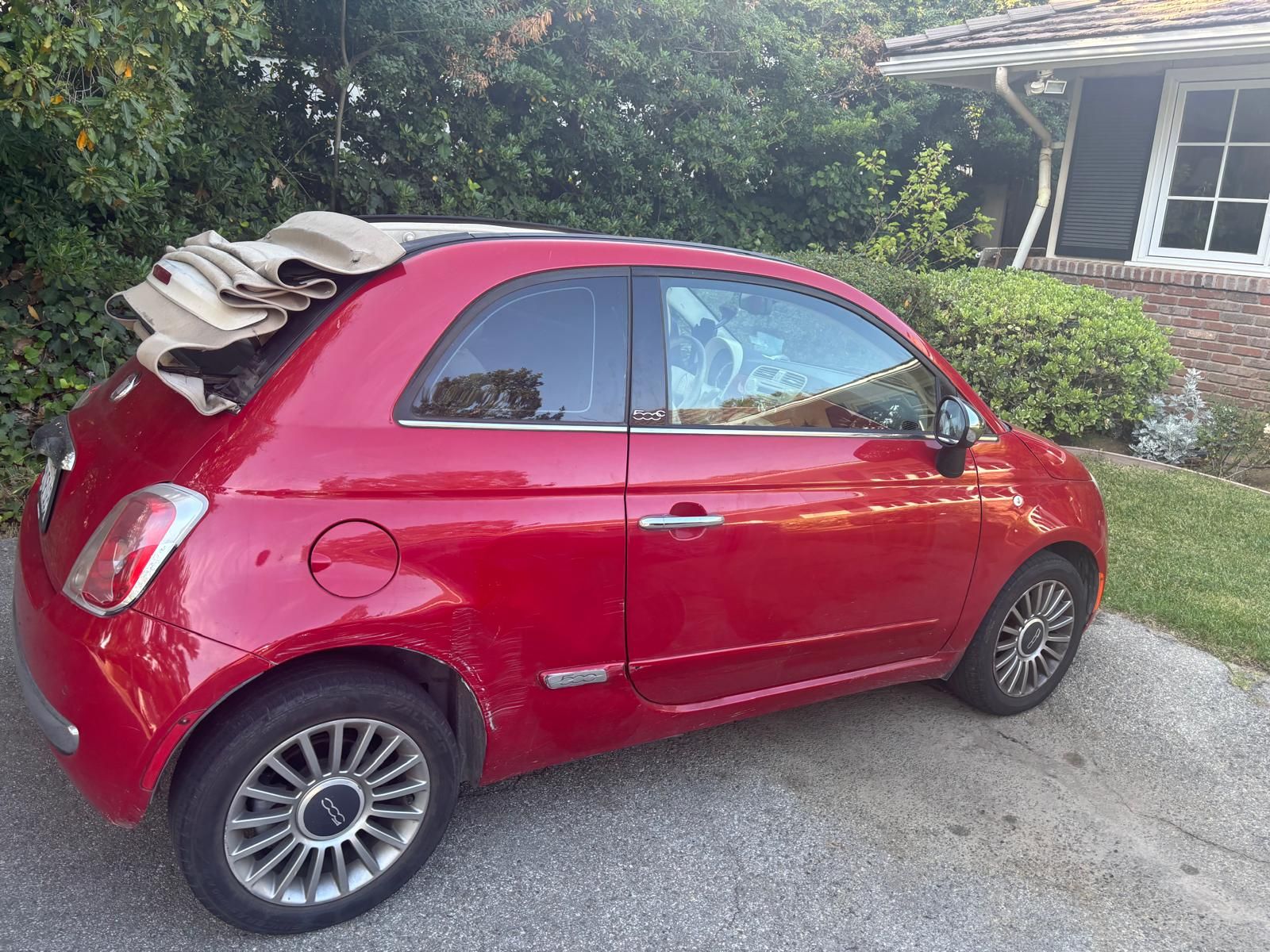 Used 2013 FIAT 500 Lounge w/ Luxury Leather Pkg FWD image 4