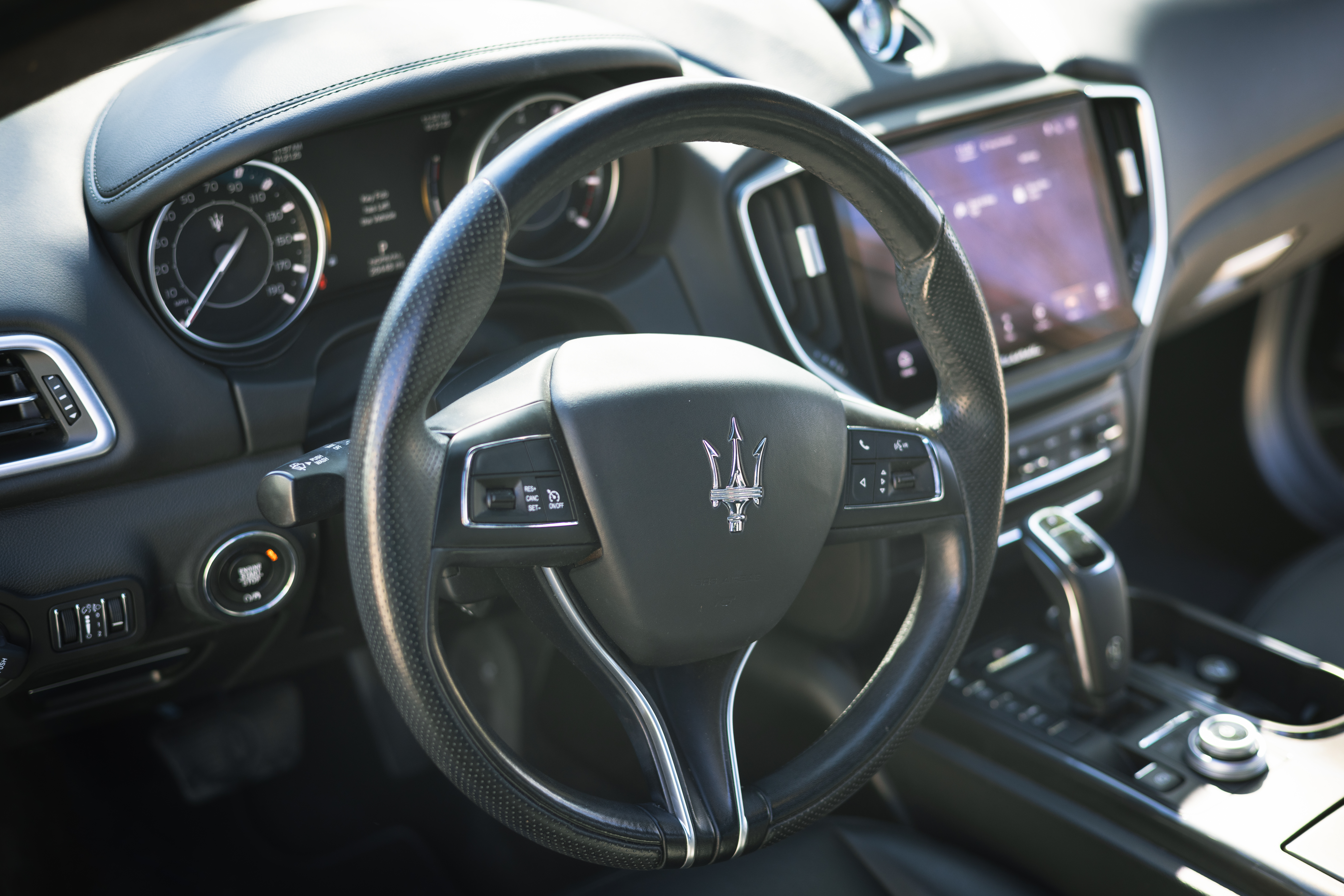 Used 2021 Maserati Ghibli S RWD image 14