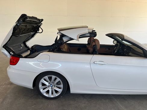 Used 2013 BMW 328i Convertible RWD image 11