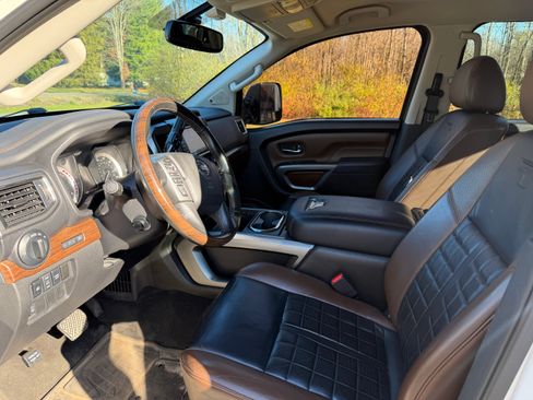 Used 2018 Nissan Titan Platinum Reserve w/ Platinum Utility Package image 14