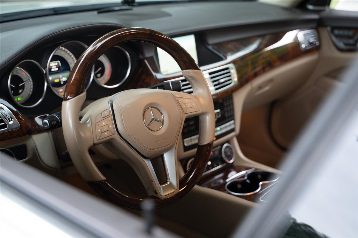 Used 2014 Mercedes-Benz CLS 550 4MATIC image 12