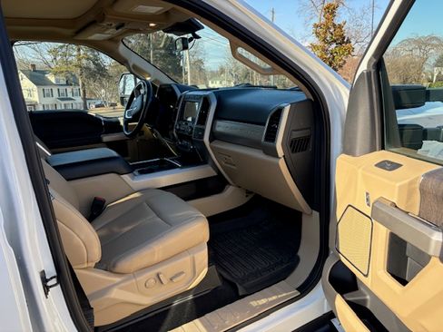 Used 2020 Ford F250 Lariat w/ Lariat Ultimate Package image 5