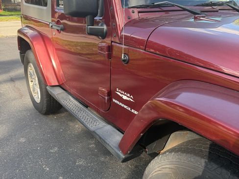 Used 2009 Jeep Wrangler Sahara w/ Dual Top Group AWD/4WD image 5