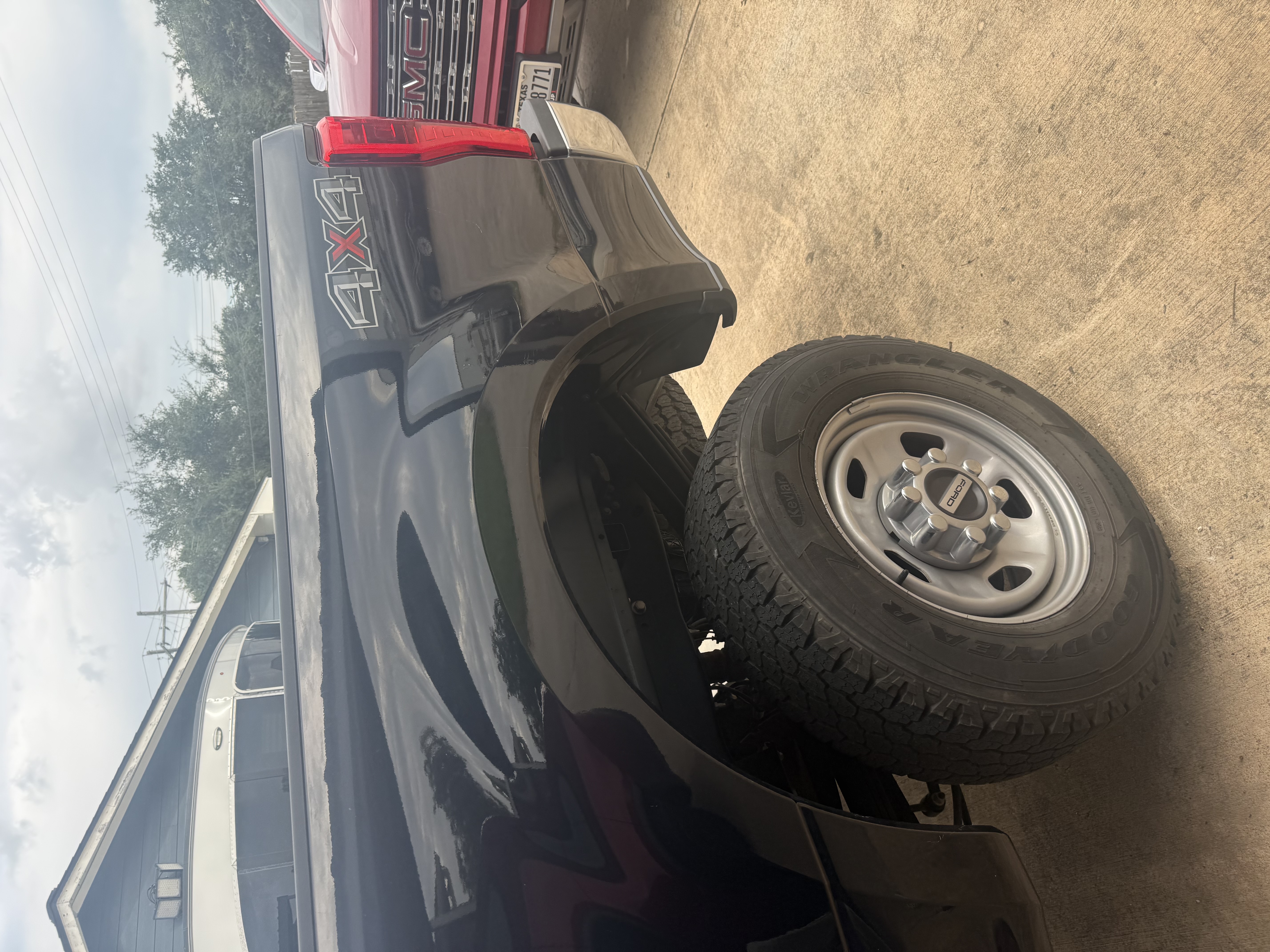 Used 2019 Ford F350 XL w/ Power Equipment Group AWD/4WD image 9