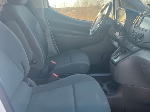 Used 2020 Nissan NV200 SV w/ Back Door Glass Package image 17