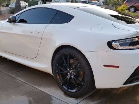 Used 2013 Aston Martin V8 Vantage Coupe image 10