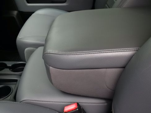 Used 2015 RAM 3500 Tradesman w/ Power & Remote Entry Group image 22