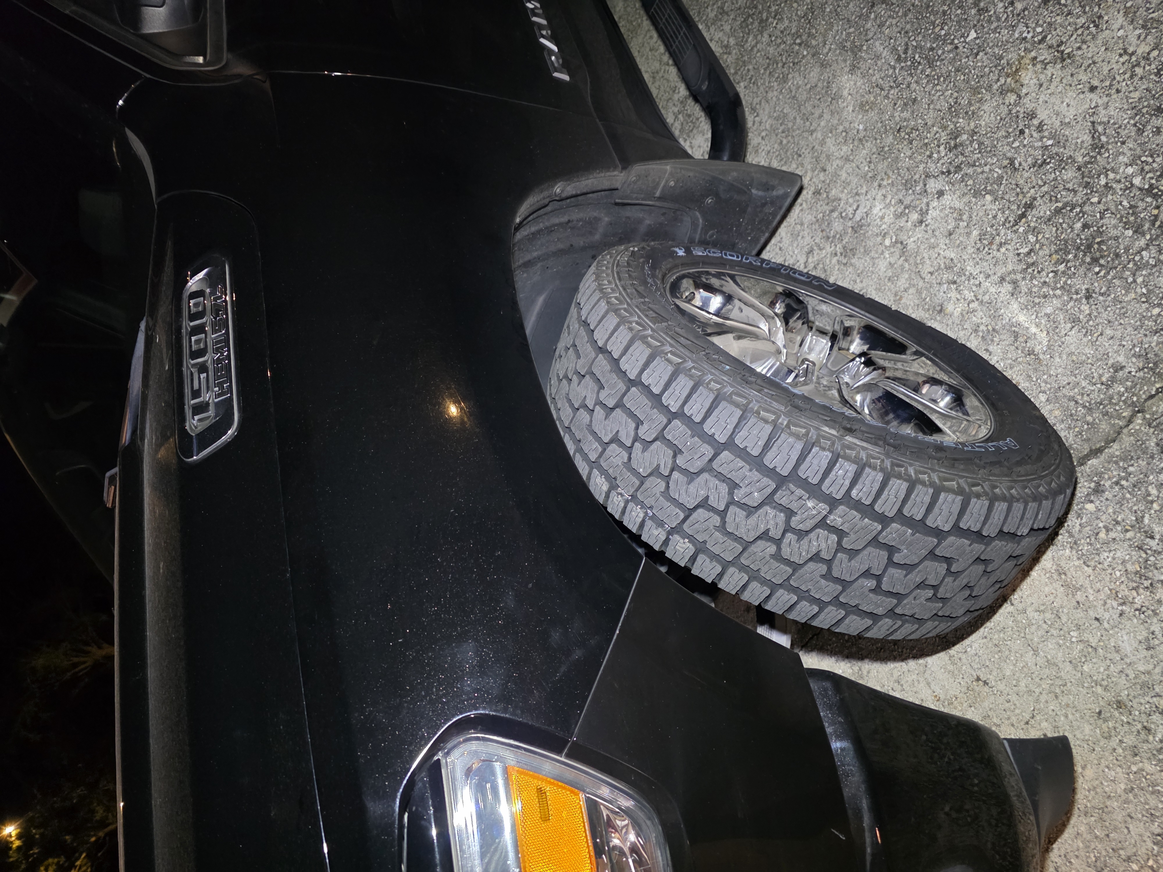 Used 2019 RAM 1500 Big Horn AWD/4WD image 2