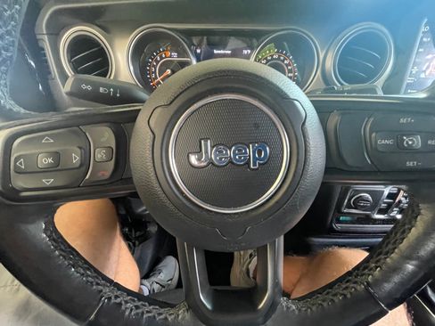 Used 2021 Jeep Wrangler Unlimited Sport AWD/4WD image 19