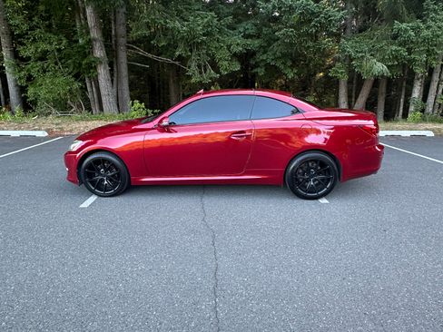 Used 2010 Lexus IS 250C RWD image 16