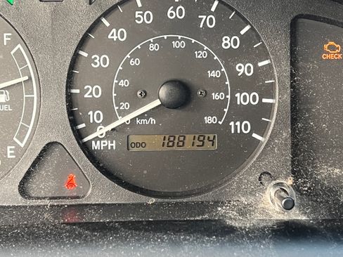 Used 2002 Toyota Corolla CE image 13