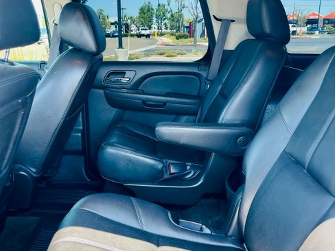 Used 2013 Chevrolet Tahoe LT AWD/4WD image 10
